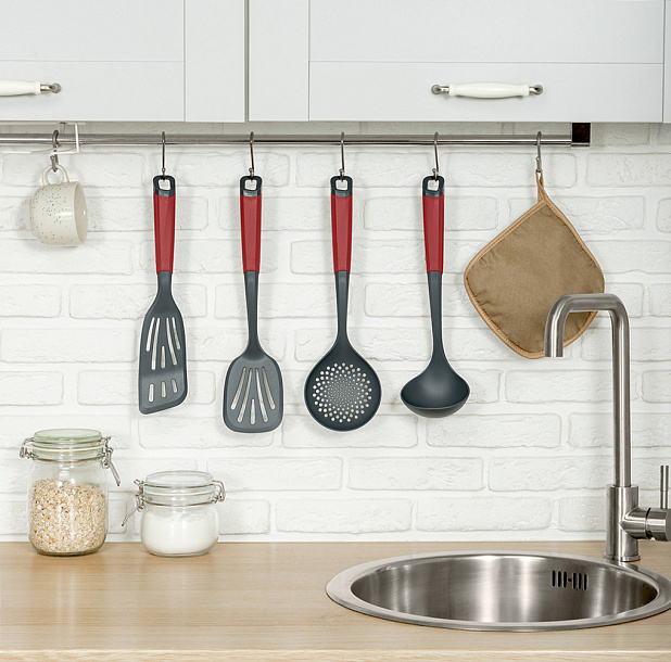 Шумовка пластм. "Maestro" дл.350мм Бордовый арт.434231621 ("Бытпласт") *1/12