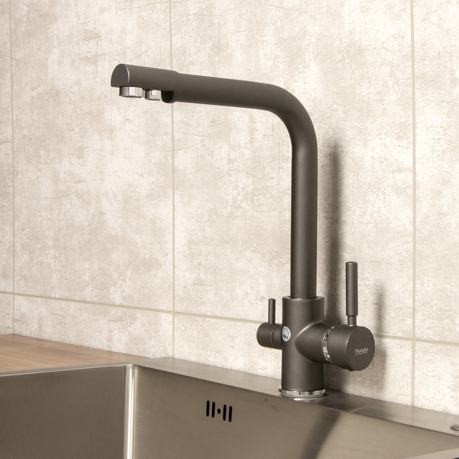 Смеситель для кухни Potato P4498-19, высокий излив, с выходом для питьевой воды Смеситель для кухни Potato P4498-19, высокий излив, с выходом для питьевой воды