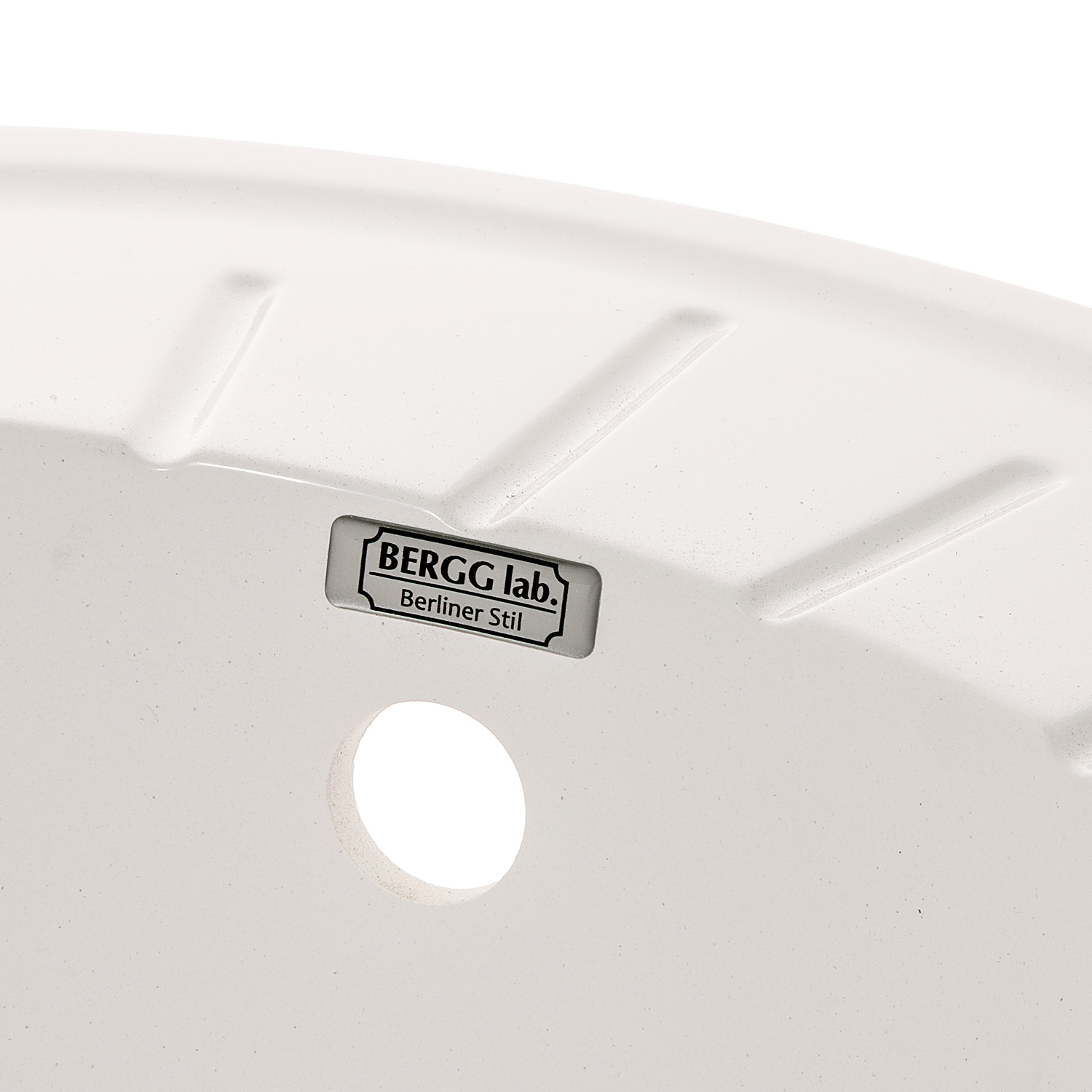 Мойка из искусственного камня овальная белая глянцевая Тейлор Z10G31 (575*440*215) *1