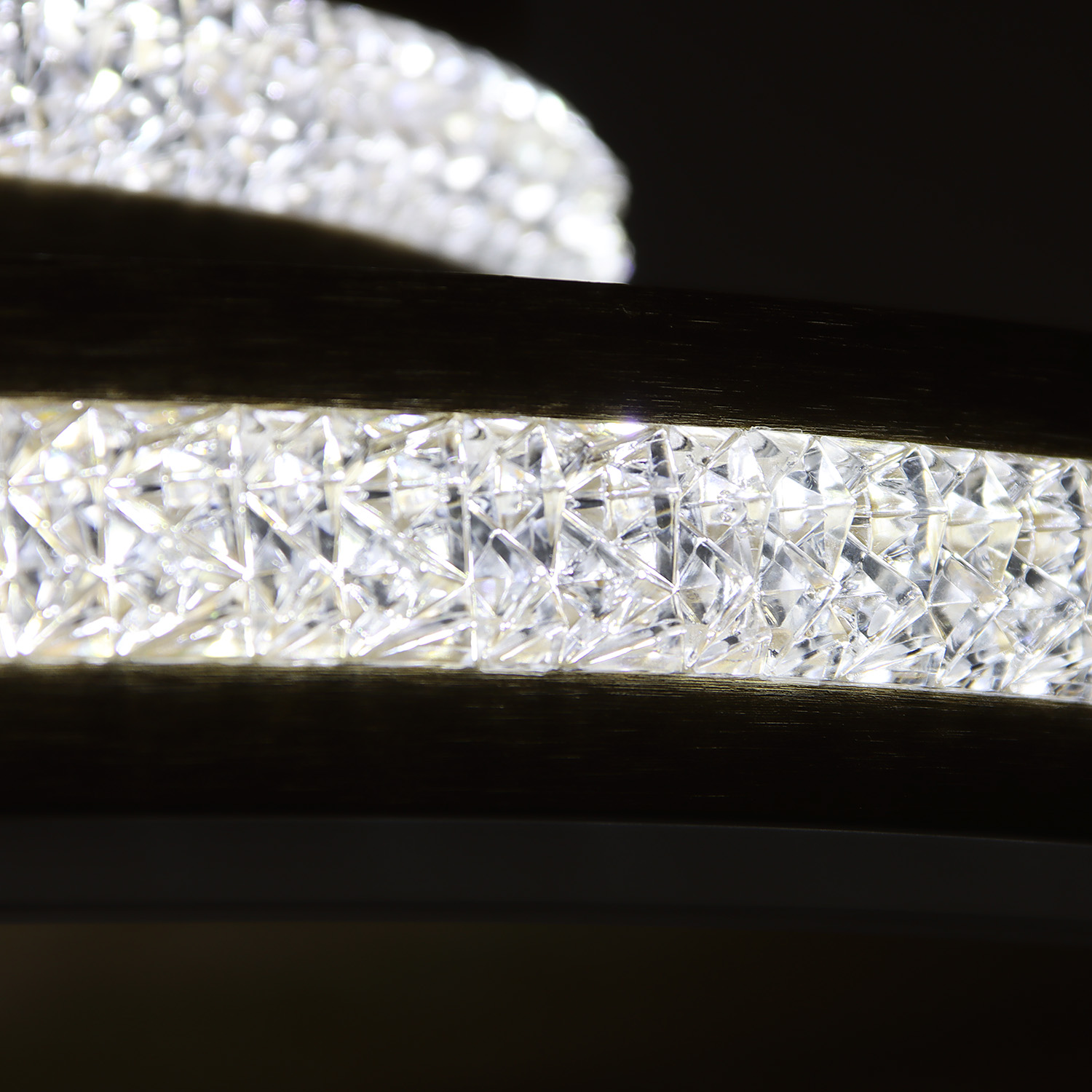 Люстра YH556/2 WT+ GD LED 3000К-6500К (h=700, d=500) пульт  VERNER LIGHTING *1