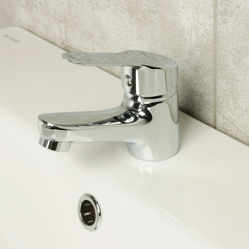 Смеситель для умывальника Hans Fetter HF2201, короткий излив, рычажный