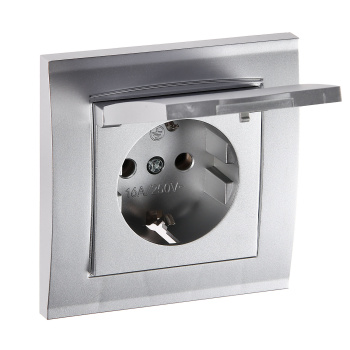 Розетка Бриллиант СП 1-мест. серебро сз с крышкой 16А IP20 UNIVersal 7949896